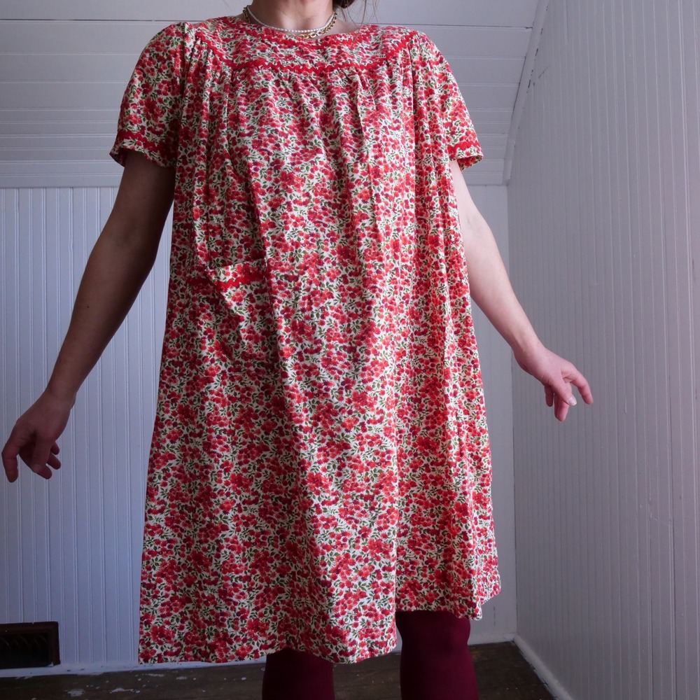The cutest vintage 1960s/70s handmade calico cotton‎ tent mini dress